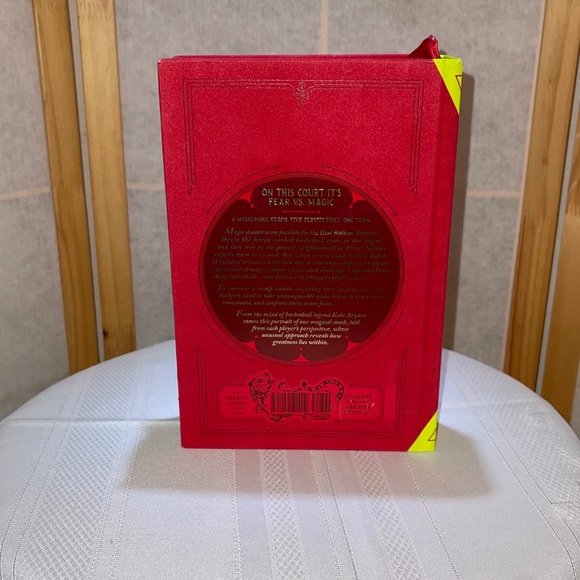 Kobe Bryant The Wizenard Series Training Camp Book HC 1/1 Lakers Oscar - Picture 3 of 5